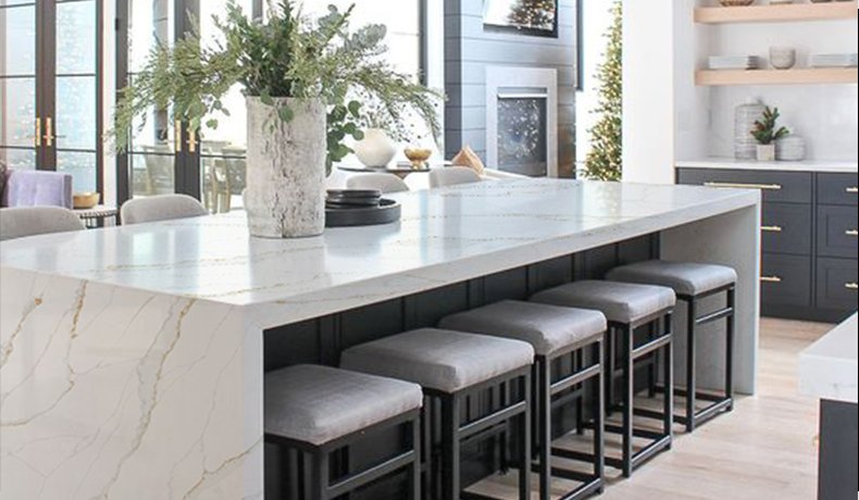 Calacatta Miami White Quartz Slab Countertops Wholesale 5086