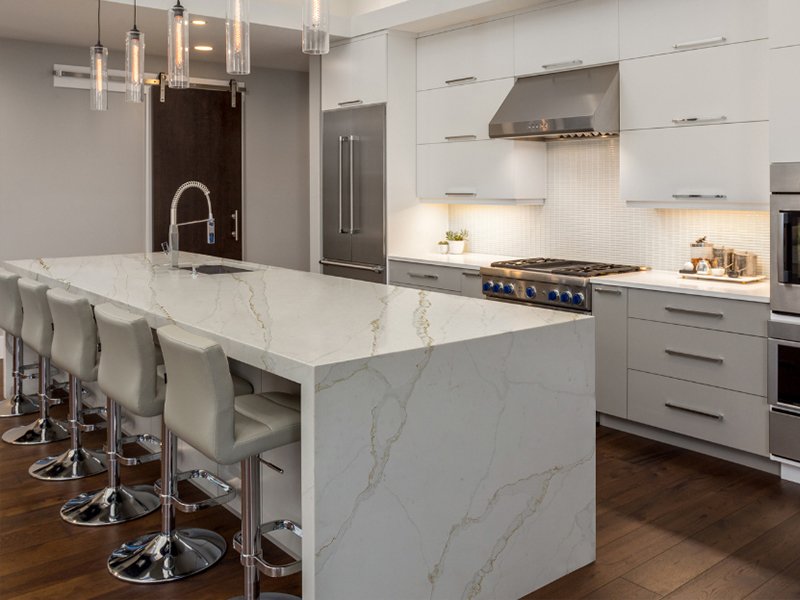 Calacatta Miami White Quartz Slab Countertops Wholesale 5086