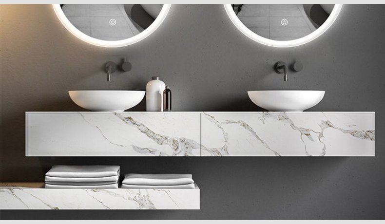 Calacatta Ferrari white quartz with grey and glod veins